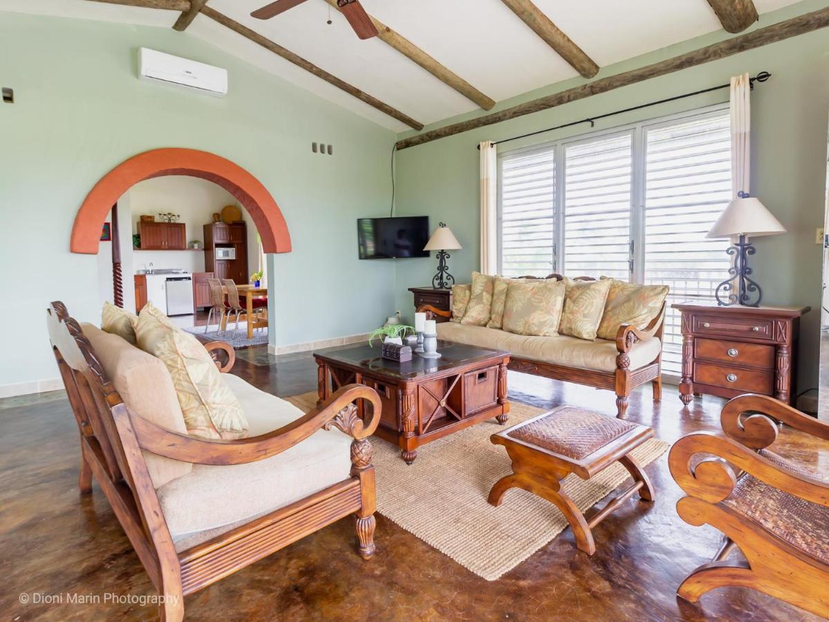 Almond Tree Hotel Resort Corozal Eksteriør billede