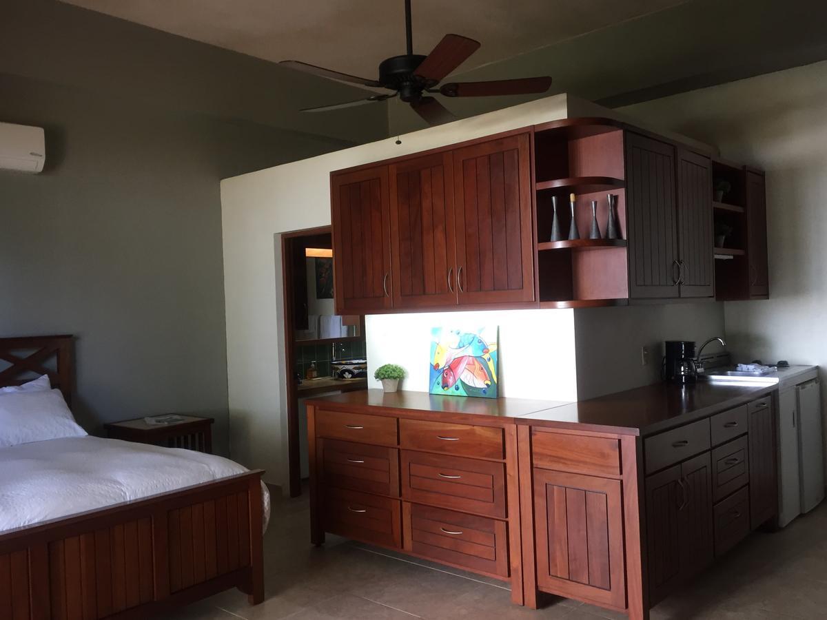Almond Tree Hotel Resort Corozal Eksteriør billede