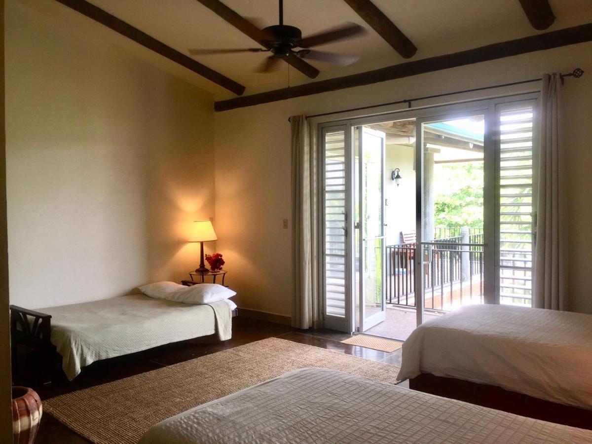 Almond Tree Hotel Resort Corozal Eksteriør billede
